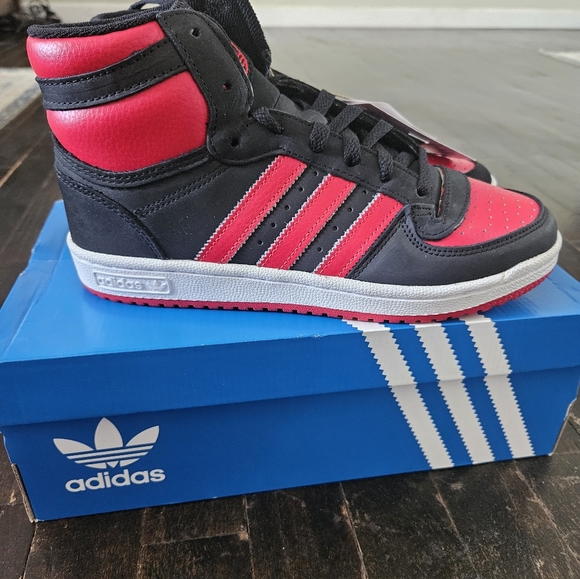 High tops - Picture 3 of 8